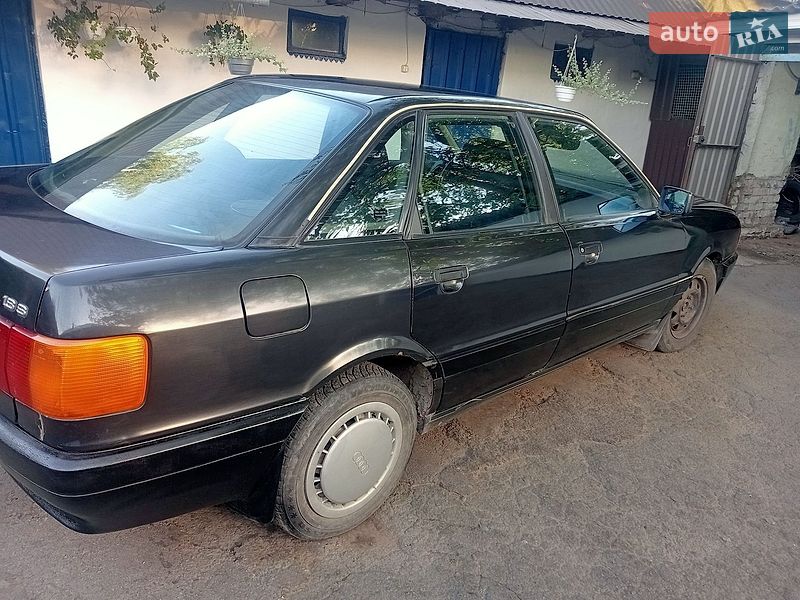 Седан Audi 80 1988 в Володимирі фото 2 Седан Audi 80 1988 в Володимирі