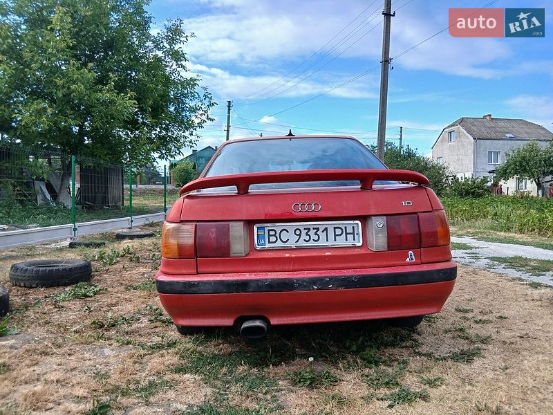 Седан Audi 80 1990 в Городке