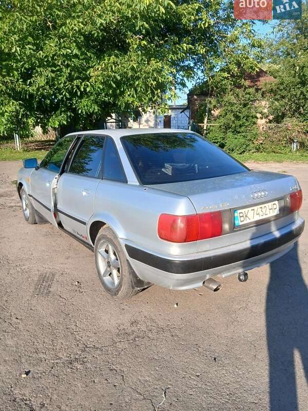 Седан Audi 80 1992 в Горохове