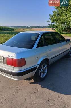 Седан Audi 80 1992 в Горохове
