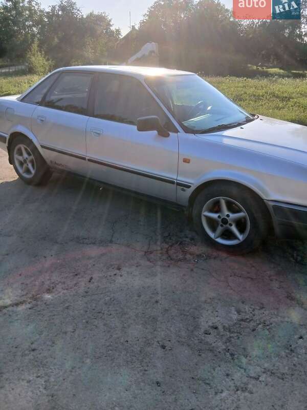 Седан Audi 80 1992 в Горохове