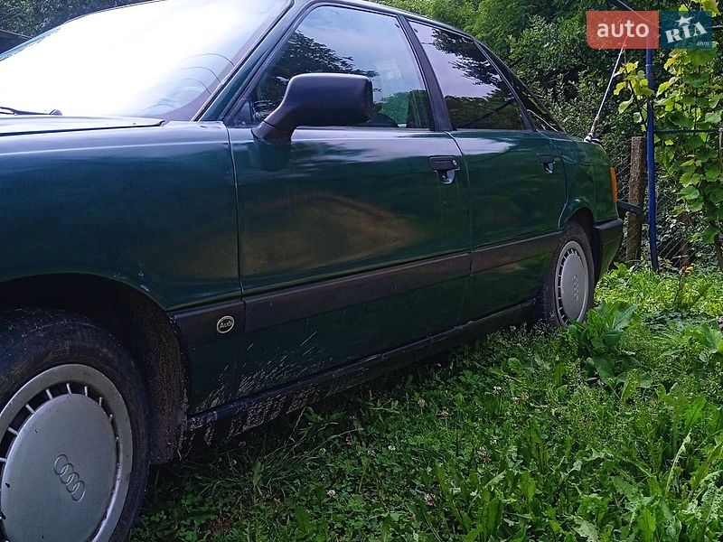 Седан Audi 80 1987 в Долине