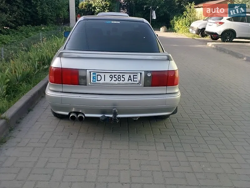 Audi 80