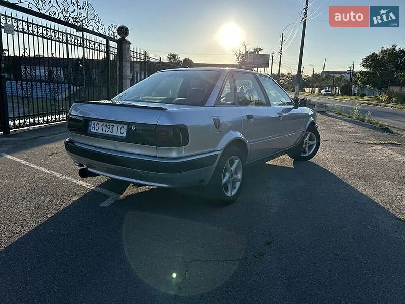 Седан Audi 80 1993 в Макарові