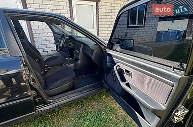 Седан Audi 80 1994 в Каневе