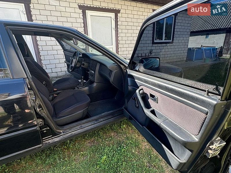 Седан Audi 80 1994 в Каневе