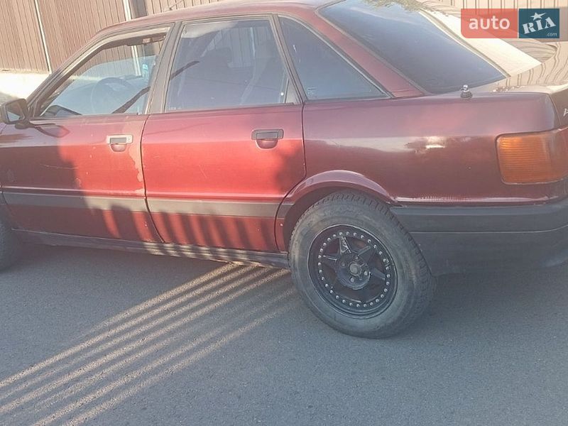 Седан Audi 80 1987 в Ильинцах