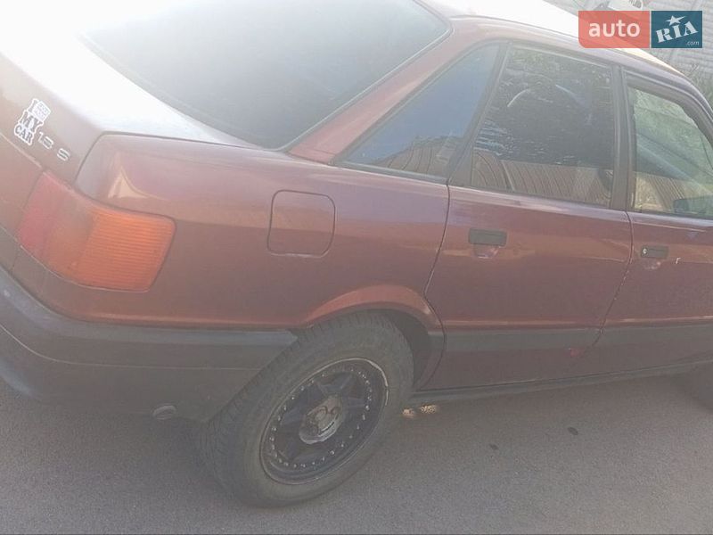 Седан Audi 80 1987 в Ильинцах