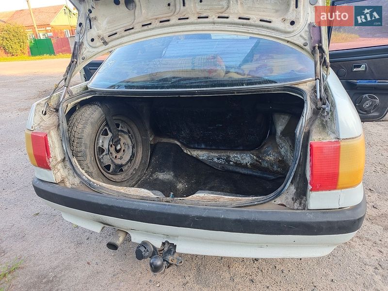 Седан Audi 80 1988 в Мерефа