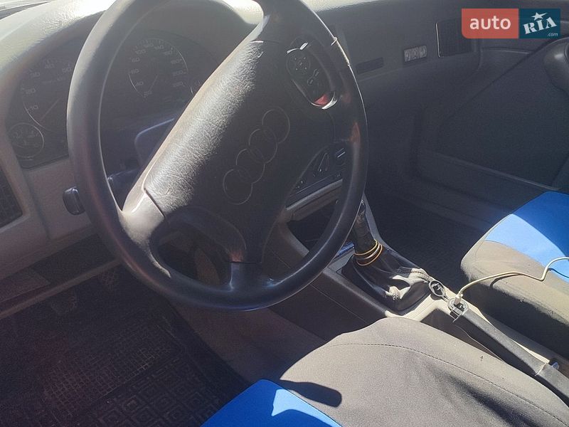 Седан Audi 80 1994 в Киеве