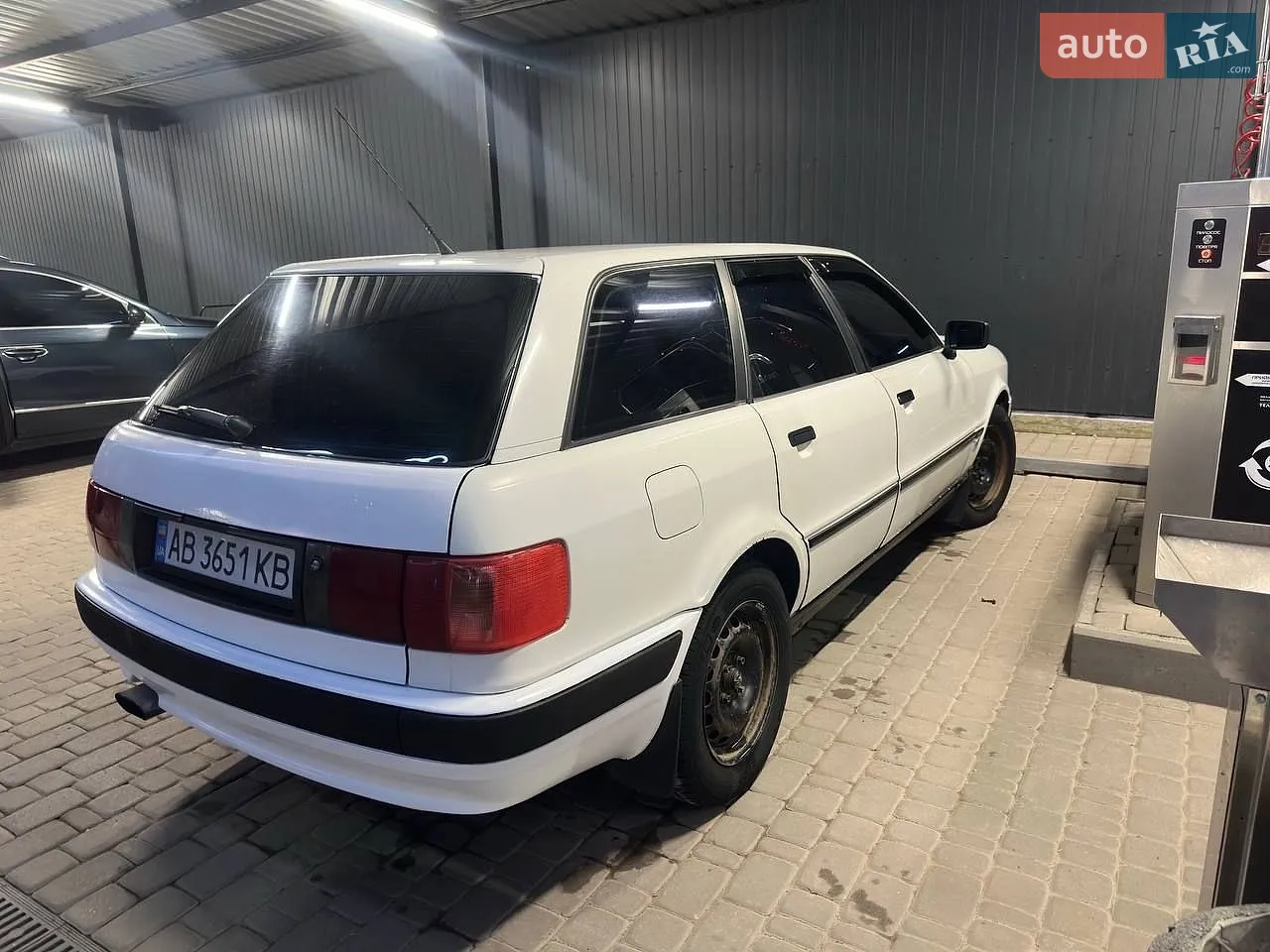 Audi 80 1988 VIN WAUZZZ89ZJA287755 фото оголошення 2 з 21