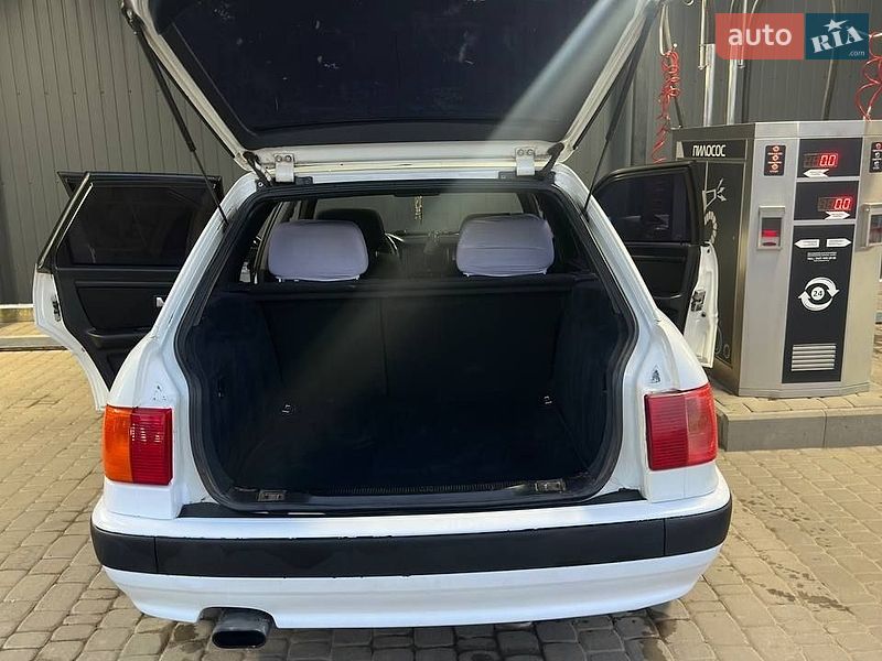 Універсал Audi 80 1994 в Гнівані