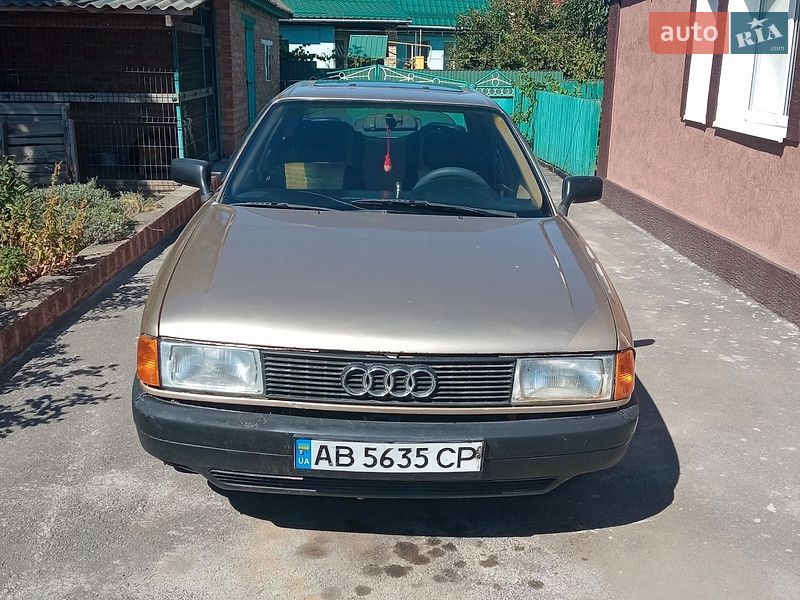 Седан Audi 80 1988 в Липовці