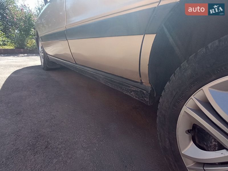Седан Audi 80 1988 в Липовці