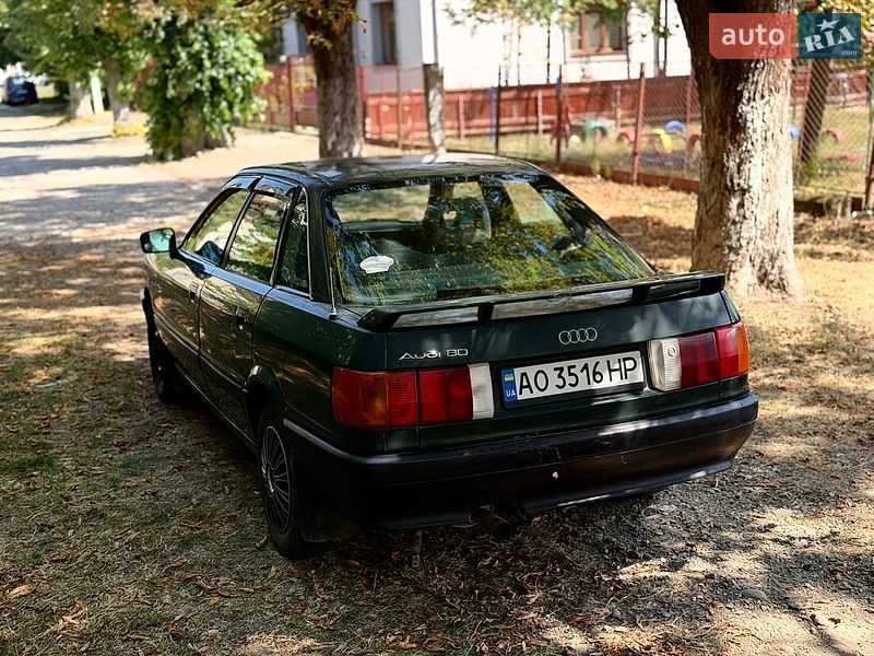Седан Audi 80 1990 в Тячеве