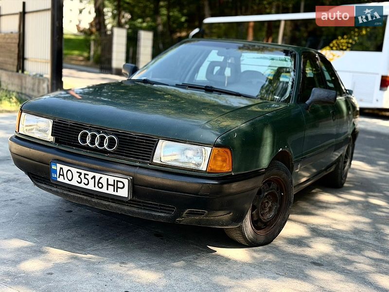 Седан Audi 80 1990 в Тячеве