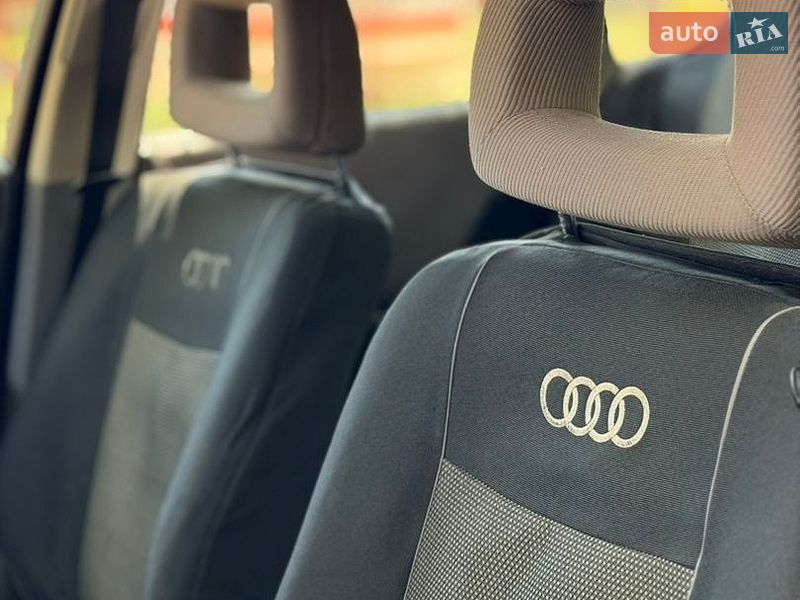 Седан Audi 80 1990 в Тячеве