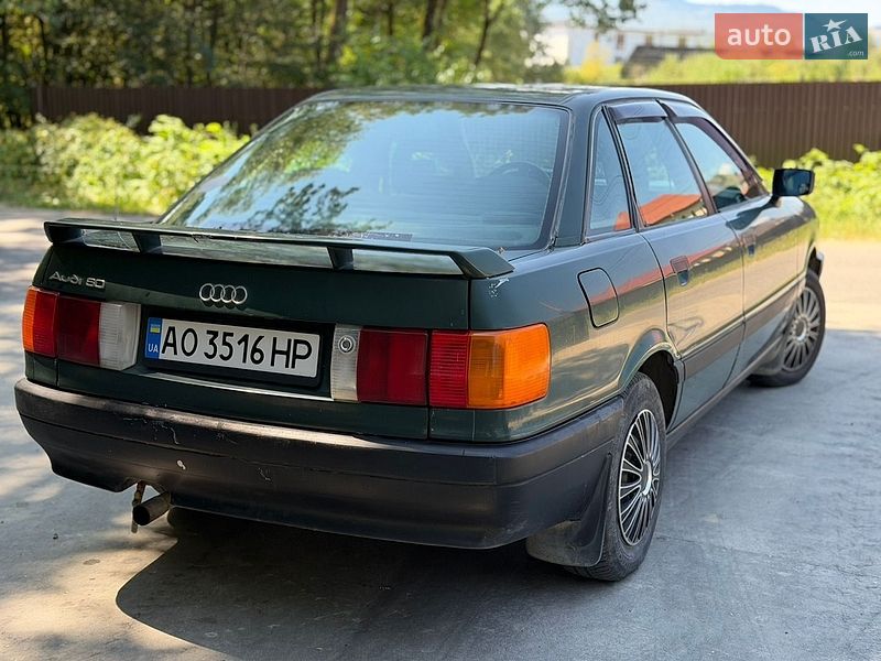 Седан Audi 80 1990 в Тячеве