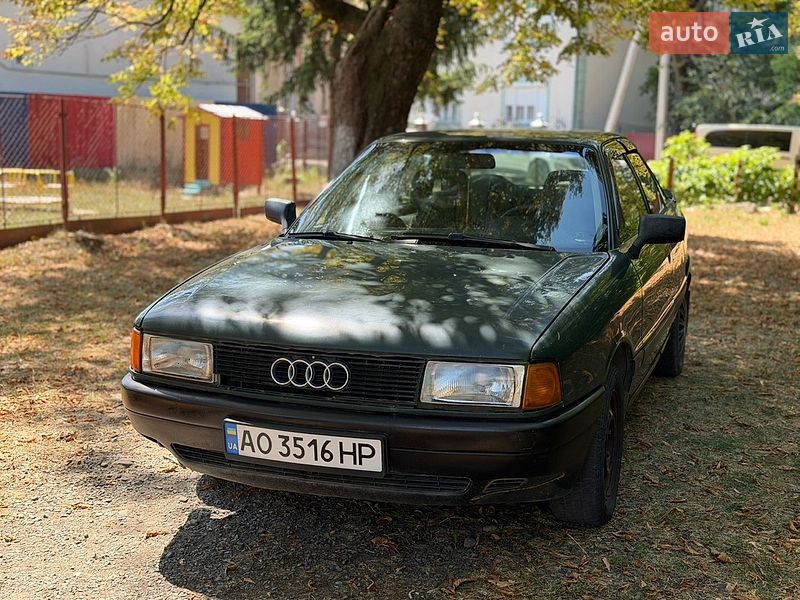 Седан Audi 80 1990 в Тячеве