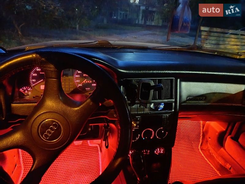 Седан Audi 80 1993 в Полтаві