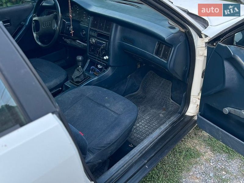 Седан Audi 80 1987 в Золочеве