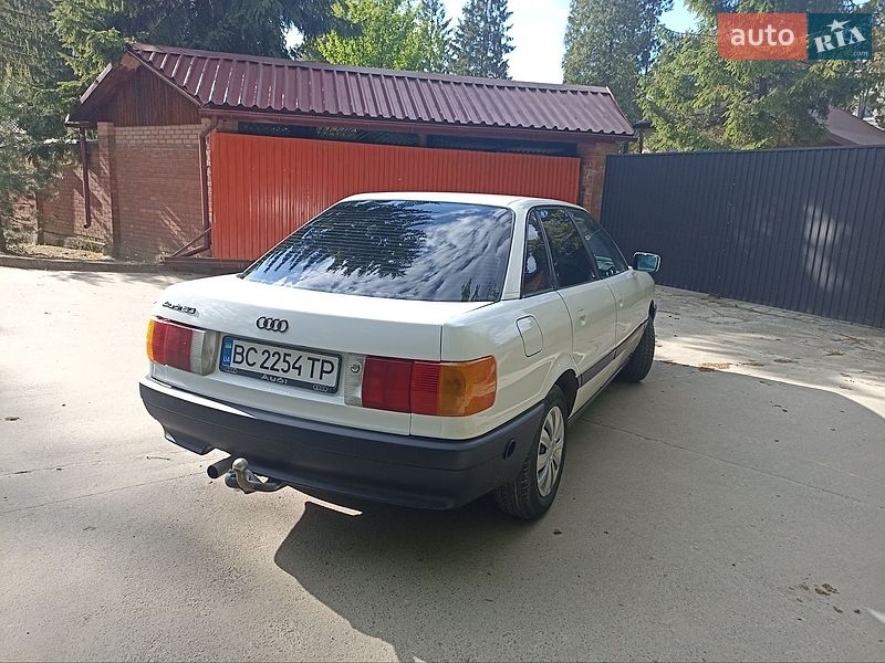 Седан Audi 80 1989 в Львові