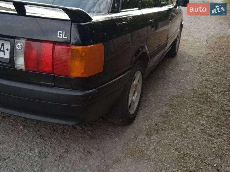 Седан Audi 80 1990 в Дунаївцях