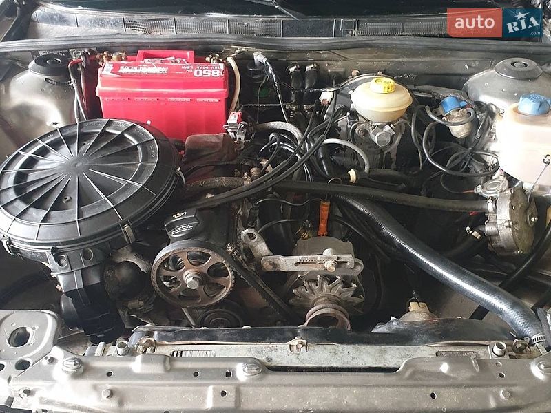 Седан Audi 80 1987 в Косові