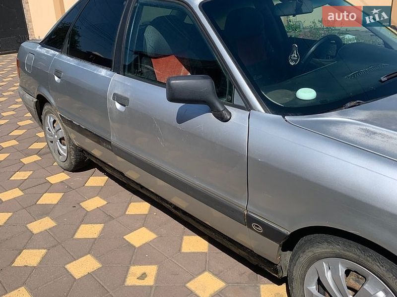 Седан Audi 80 1987 в Виноградові
