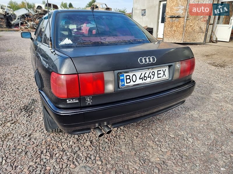 Седан Audi 80 1992 в Кременце