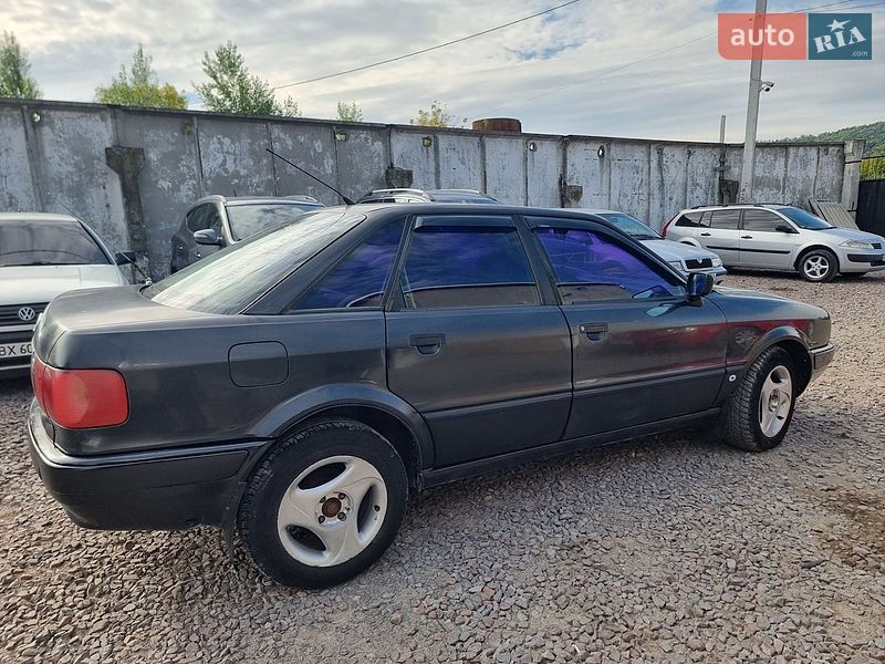 Седан Audi 80 1992 в Кременце