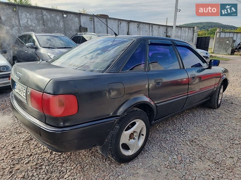 Седан Audi 80 1992 в Кременце