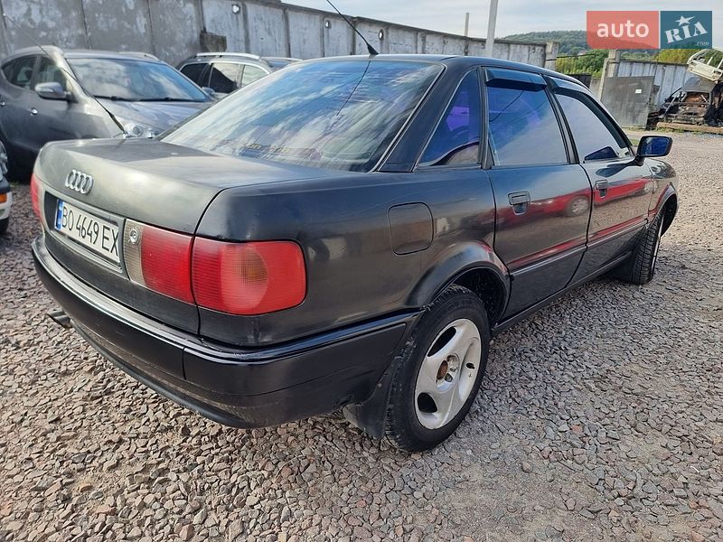 Седан Audi 80 1992 в Кременце