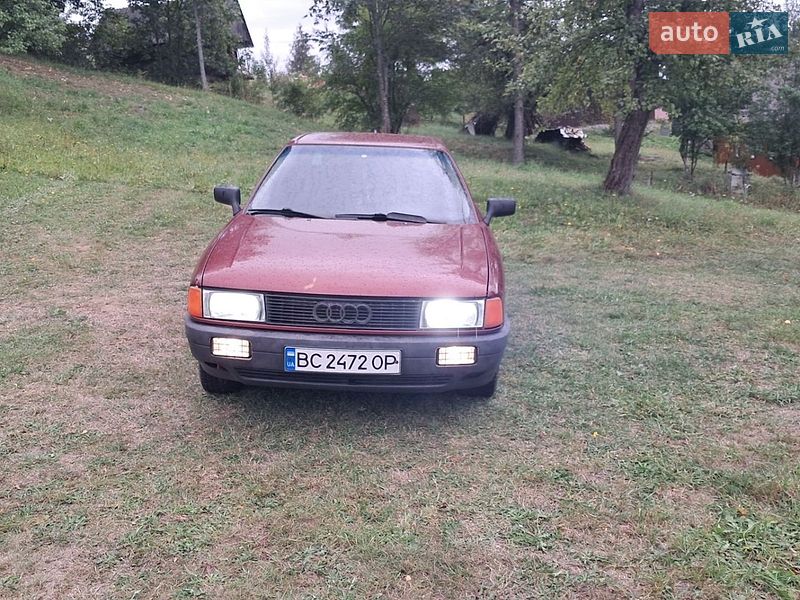 Седан Audi 80 1988 в Сколе
