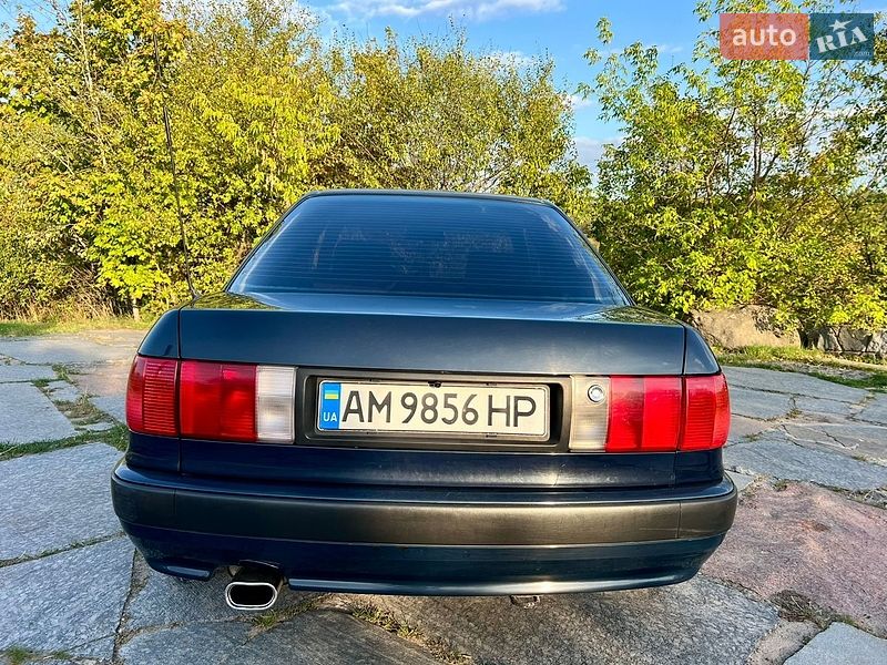 Седан Audi 80 1994 в Житомире