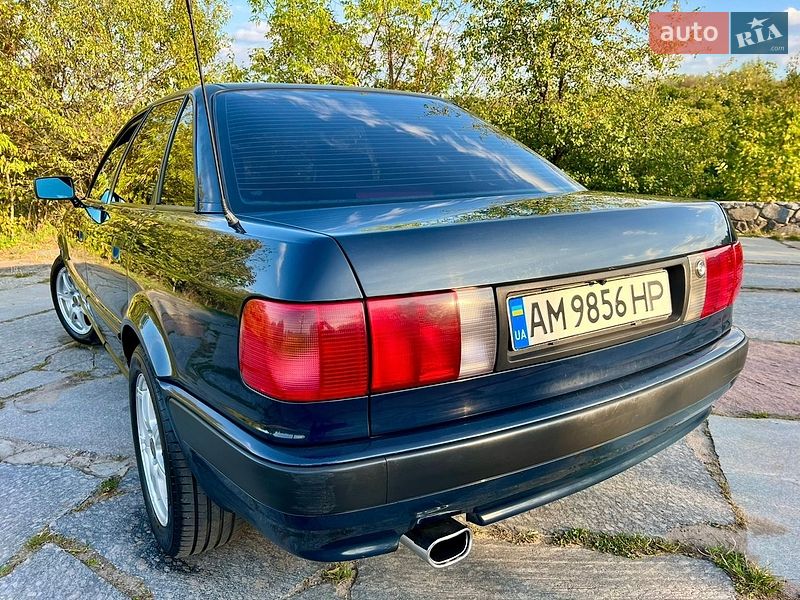 Седан Audi 80 1994 в Житомире