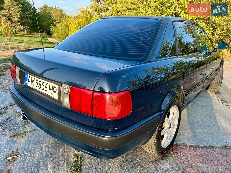 Седан Audi 80 1994 в Житомире