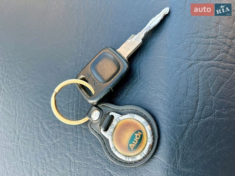Седан Audi 80 1994 в Житомире