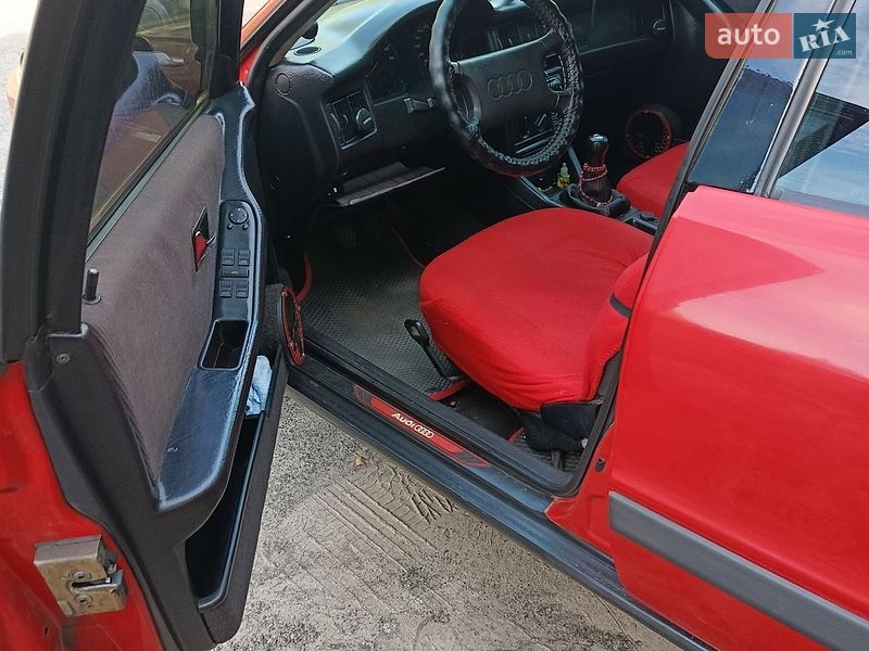 Седан Audi 80 1988 в Нових Санжарах