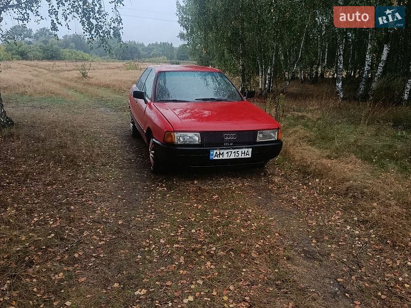 Седан Audi 80 1988 в Чуднові