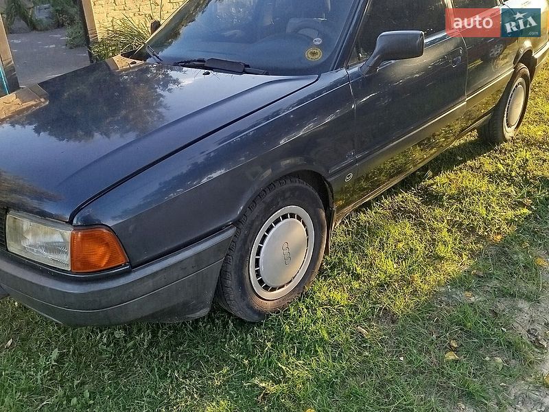 Седан Audi 80 1987 в Чугуеве фото Седан Audi 80 1987 в Чугуеве