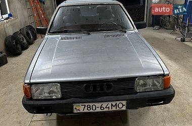 Седан Audi 80 1985 в Глыбокой