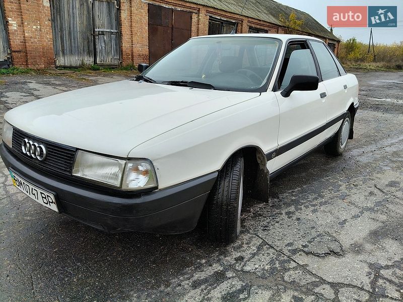 Седан Audi 80 1987 в Ромнах