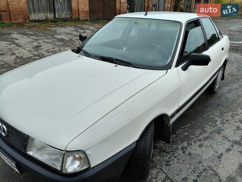 Седан Audi 80 1987 в Ромнах