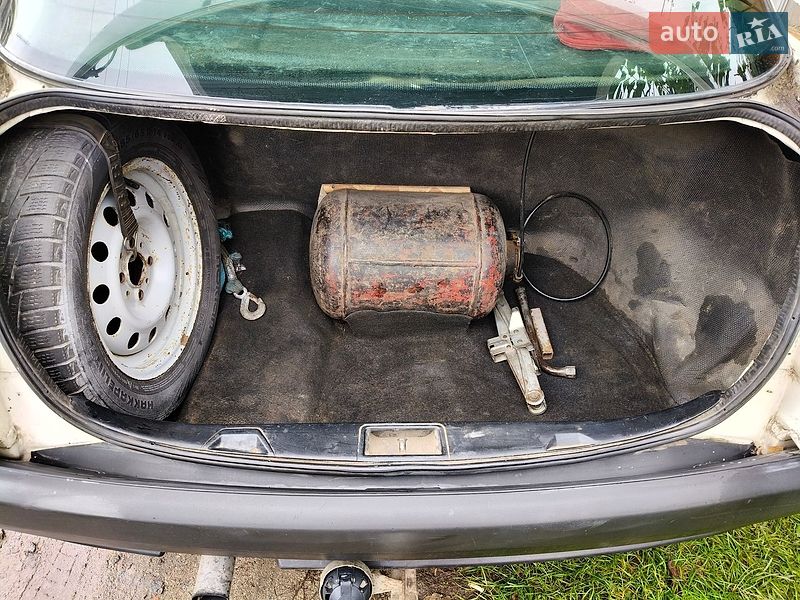 Седан Audi 80 1987 в Ромнах