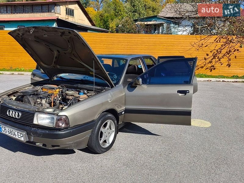 Седан Audi 80 1989 в Чернигове