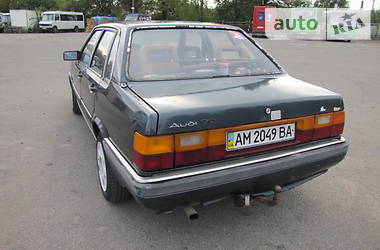 Седан Audi 90 1986 в Хмельнике