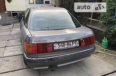 Седан Audi 90 1989 в Виноградове