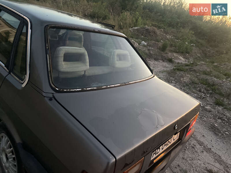 Седан Audi 90 1985 в Виннице
