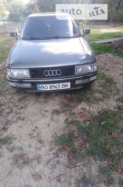 Седан Audi 90 1989 в Черновцах